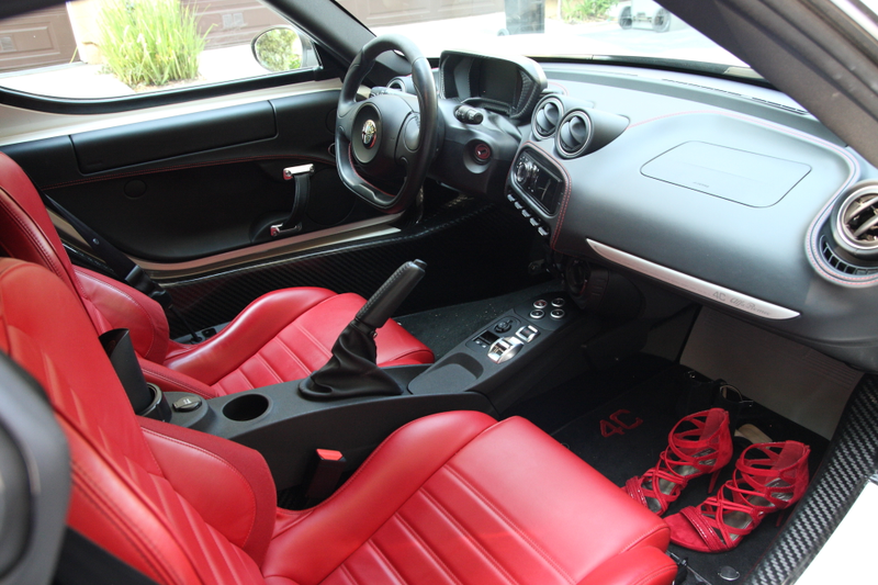 Illustration for article titled Oppo Review: Alfa Romeo 4C First Driving Impressions